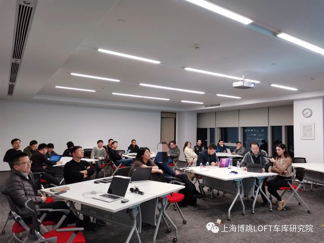 德宏杭州LOFT车库专题会